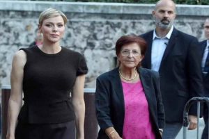 Le sorelle di Alberto su tutte le furie contro Charlene di Monaco