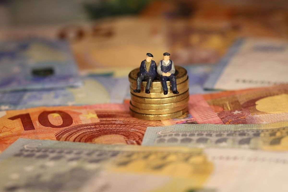 aumento pensioni minime inps 614,77 euro