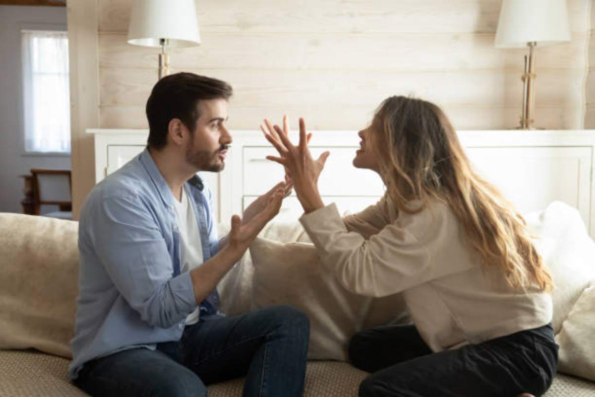 Liti e problemi tra fidanzati a causa degli ex