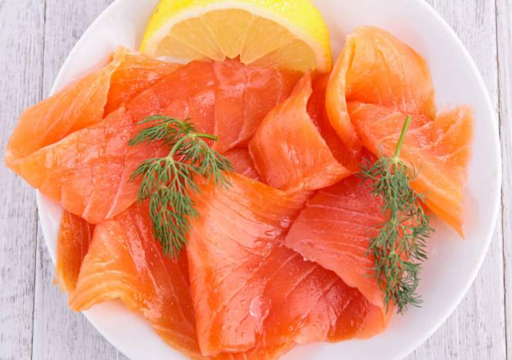 Allarme listeria: salmone affumicato Kv Nordic coinvolto