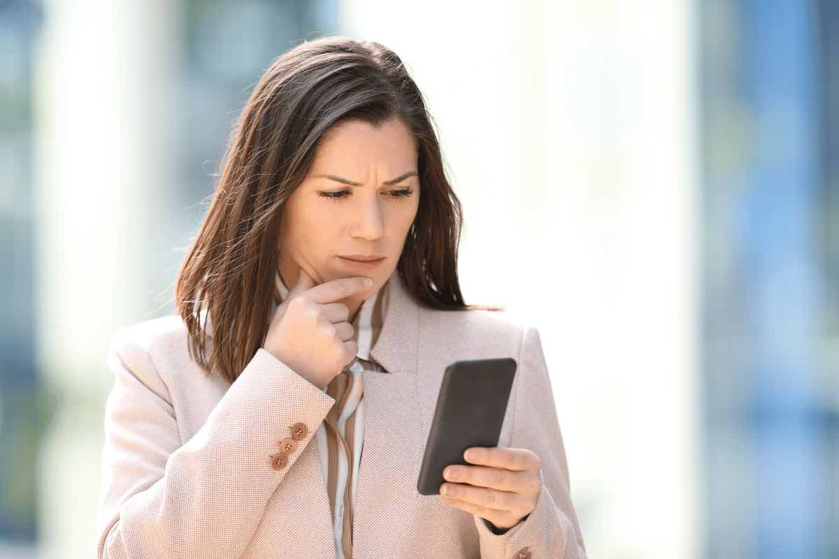 Occhio a questo simbolo sul telefono